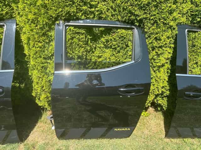 nissan navara d23 kompletne drzwi lewy prawy tył tylne lewe prawe gn0