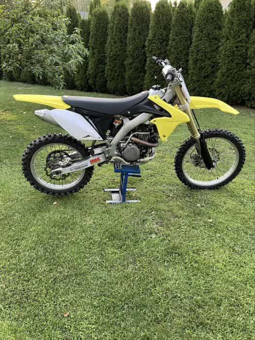 Suzuki RMZ 250 cross