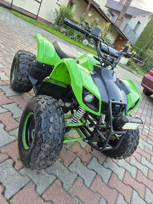 Quad 125 cm³ dla dziecka – 3+1 biegi, LED, gotowy do jazdy