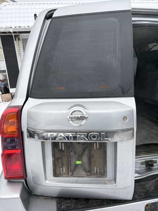 Nissan patrol Gu4 y61 drzwi tylne lewe
