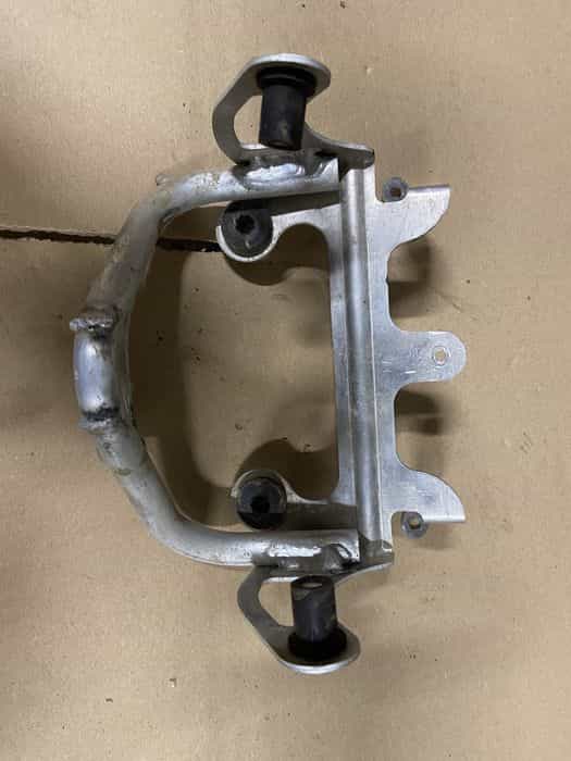 Mocowanie lampy stelaż licznika Suzuki kingquad 700 king quad 750