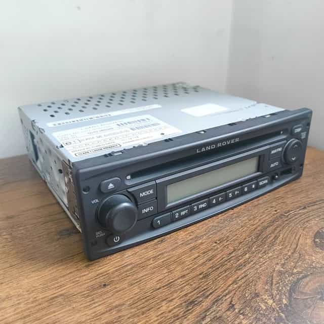 Radio Samochodowe Land Rover Defender Puma (2007 do 2016) LR032536