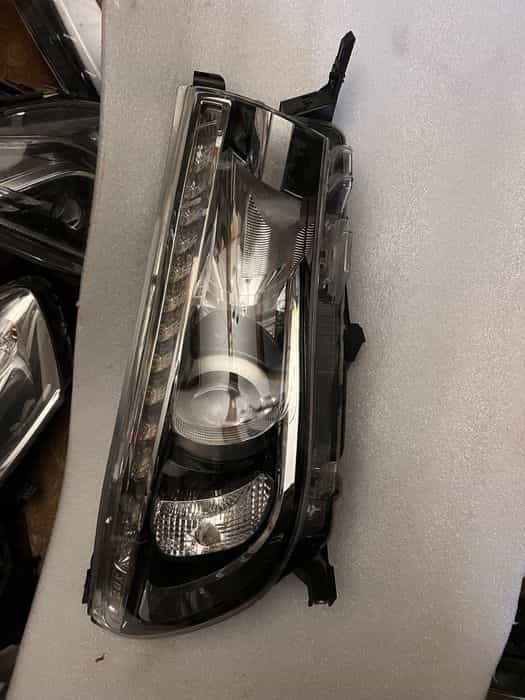 Toyota hilux VIII led reflektor lampa