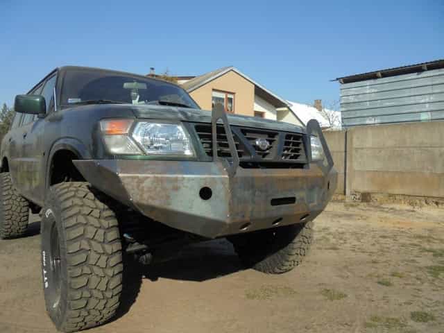 Zderzak Off road Nissan Patrol Y 61 w częściach