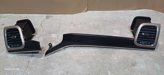 Dekor kratka nawiewu  jeep grand cherokee wk2  15r