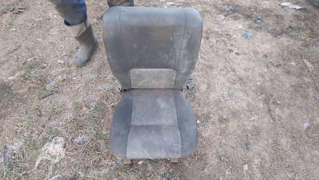 Suzuki Samurai Samuraj tylne fotele kanapa