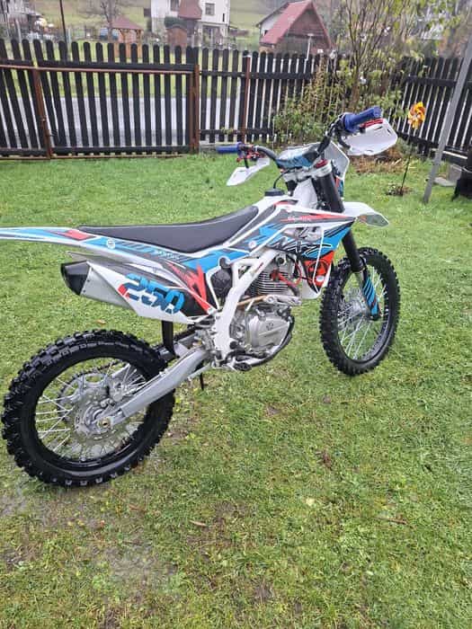 Cross Burton NXT 250