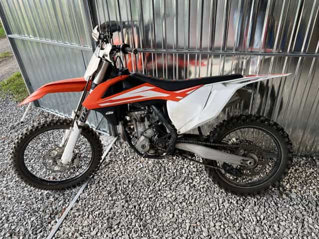 Ktm sx-f 250. 2016 rok