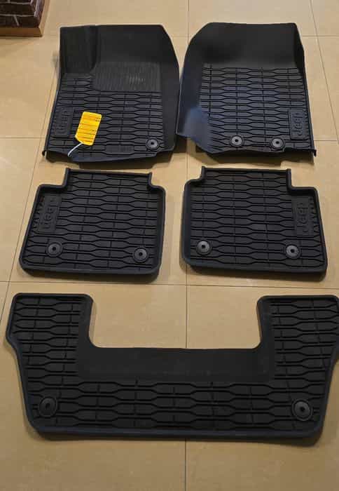 Dywaniki Jeep Grand Cherokee WL L Long nowe oryginalne