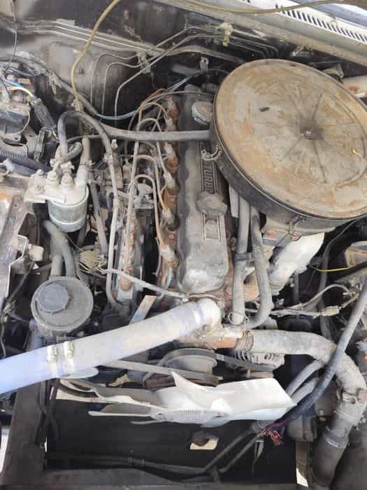 nissan patrol diesel przedni napęd koła felgi resory lampa zderzak drzwi rama fotel kierowcy ...