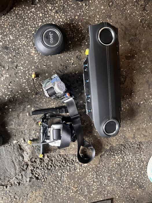 Jeep wrangler jl poduszki airbag pasy komplet