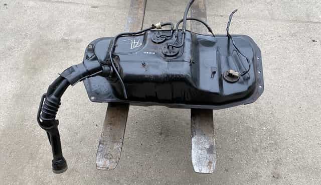 Bak Zbiornik Paliwa Toyota 4Runner 3.0TD