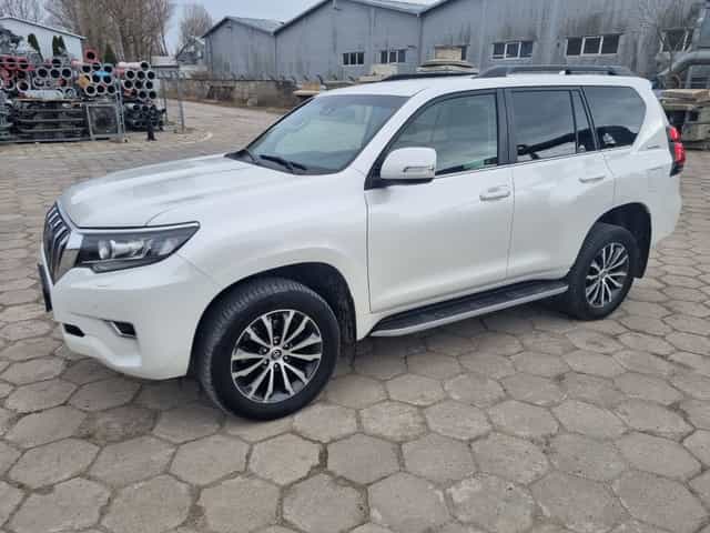 Toyota Land Cruise 2.8 D-4D Invicible 7 osobowy