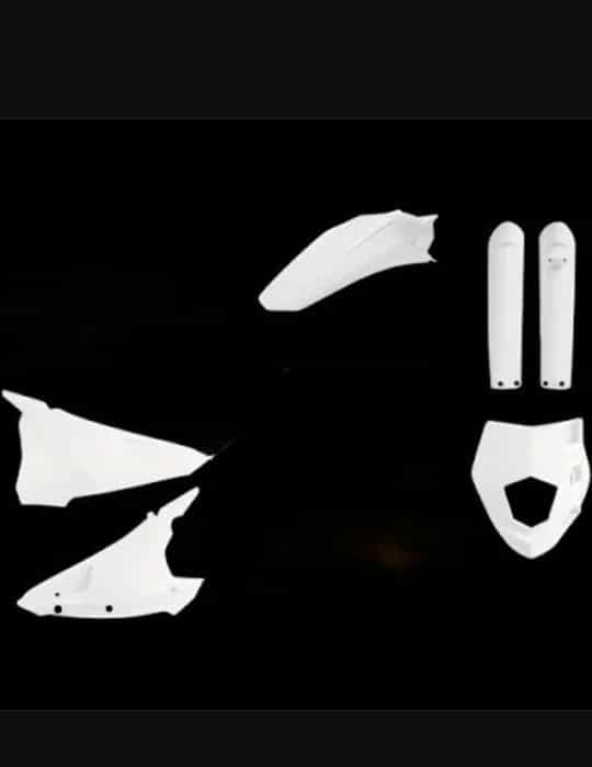 Gas Gas EC 250 300. Rieju MR 300. plastiki  enduro