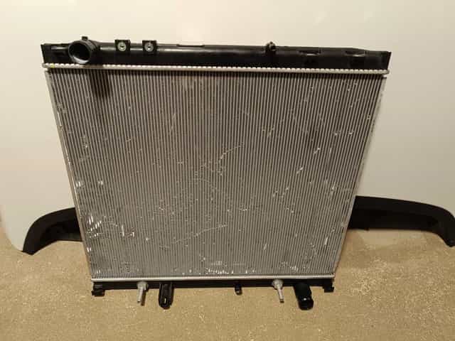 chłodnica wody Toyota Hilux VIII 8