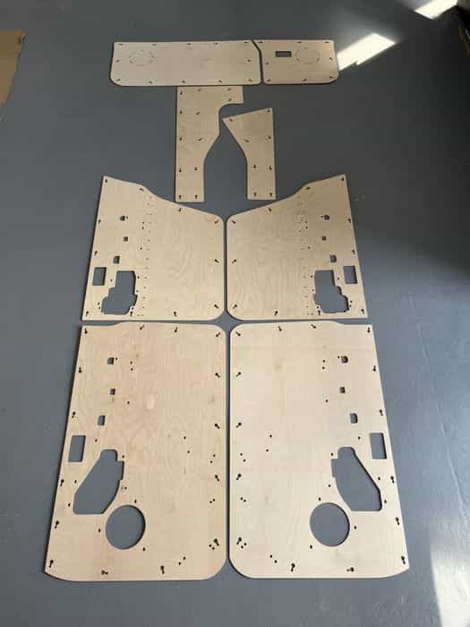 Boczki drzwi, tapicerka Nissan Patrol Y60 Long Długi