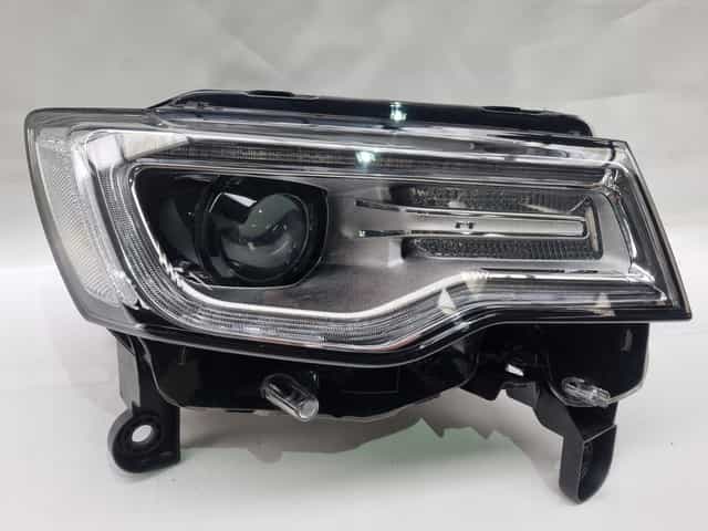 jeep cherokee wk2 bi xenon prawa lampa 6826666ah