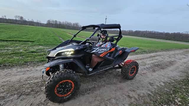 CFMOTO ZFORCE 1000 sport R buggy z pługiem maverick mały przebieg