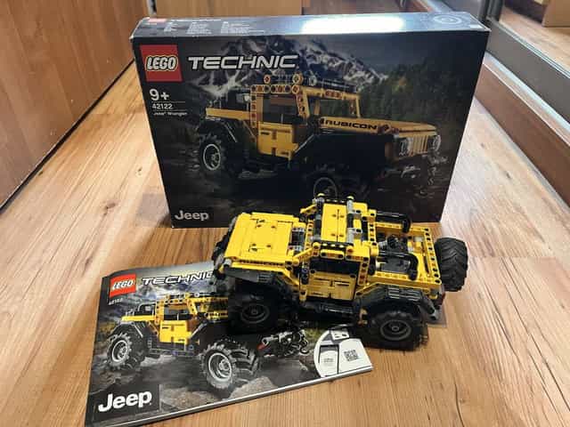 Lego Technic jeep wrangler 42122