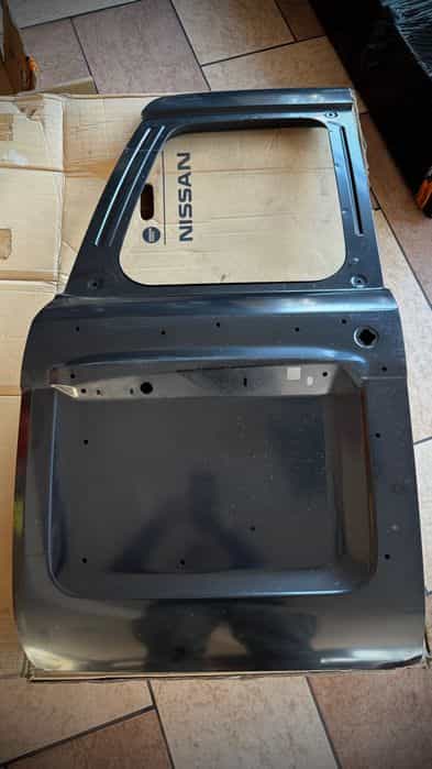 Drzwi tylne lewe Nissan Patrol Y61 nowe oryginał