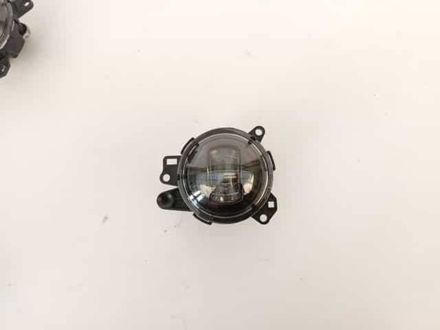 Land Rover Defender II 2 20- halogen LED DRL prawy przód przedni