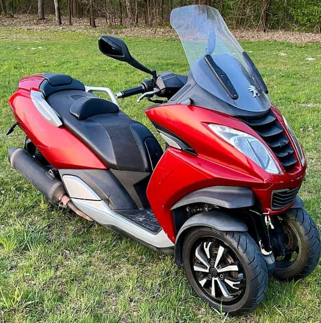 Skuter metropolis 400