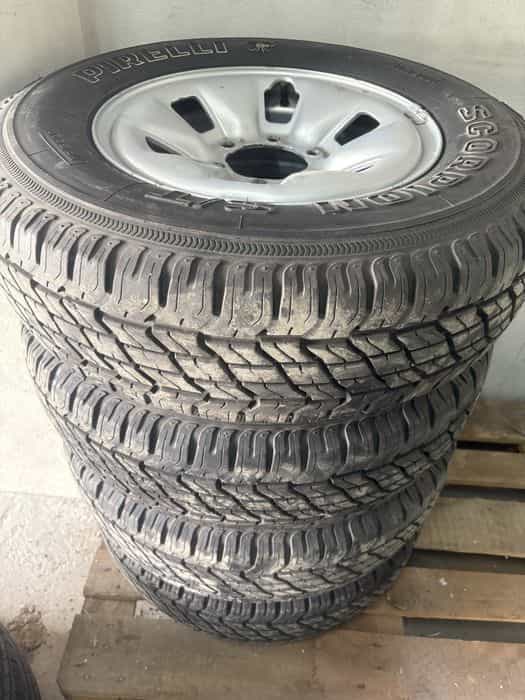 Opony z felgami toyota hilux 225/75R16