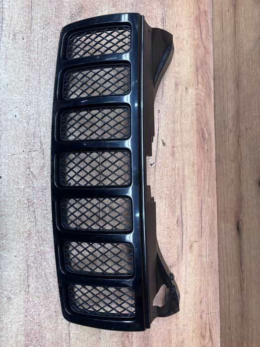 Grill atrapa zderzaka Jeep Cherokee