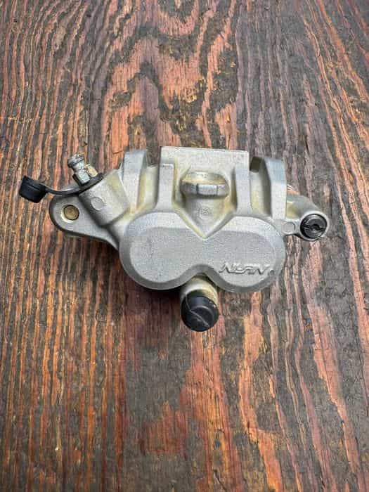 nissin zacisk przod przedni hamulca yamaha yzf yz 125 / 250 / 450