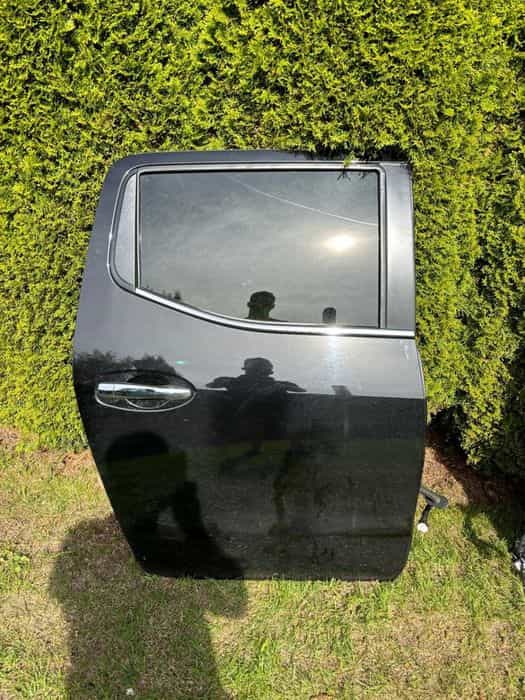 nissan navara d23 kompletne drzwi lewy prawy tył tylne lewe prawe gn0