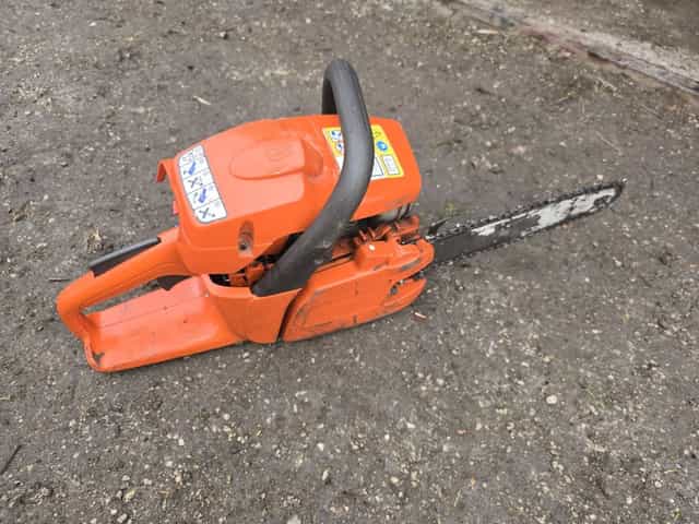Husqvarna 235,polecam