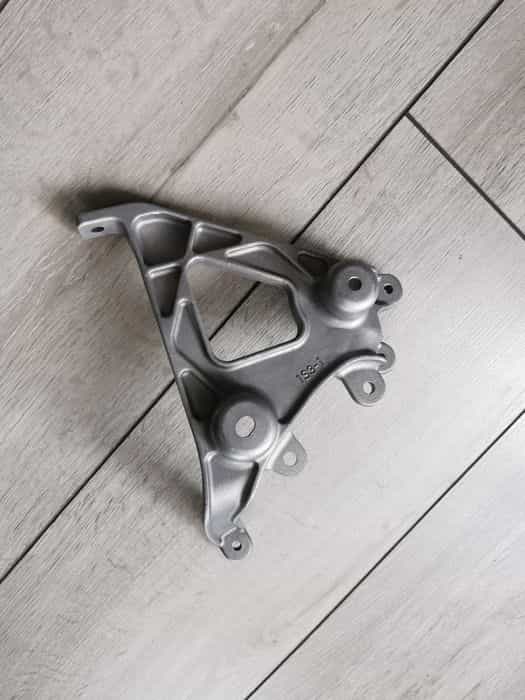 Yamaha raptor 700 uchwyt mocowanie lampa reflektor przód lewa