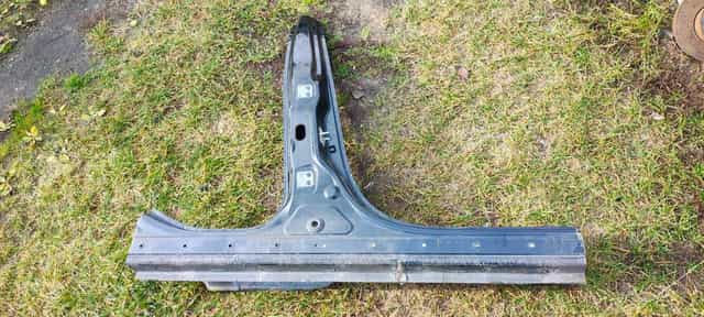 JEEP CHEROKEE KL 2014-  Próg Słupek Prawy