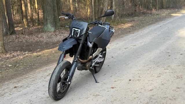 Husqvarna 701 Supermoto