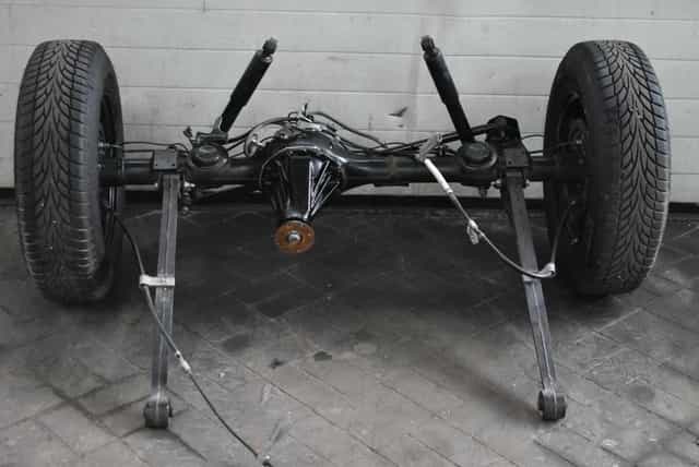 Suzuki Jimny IV 1,5 2018- most tylny dyfer zawieszenie tylne