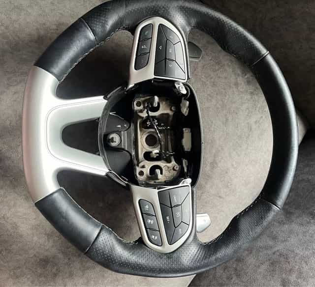 kierownica Jeep Grand Cherokee WK2 6.4 SRT