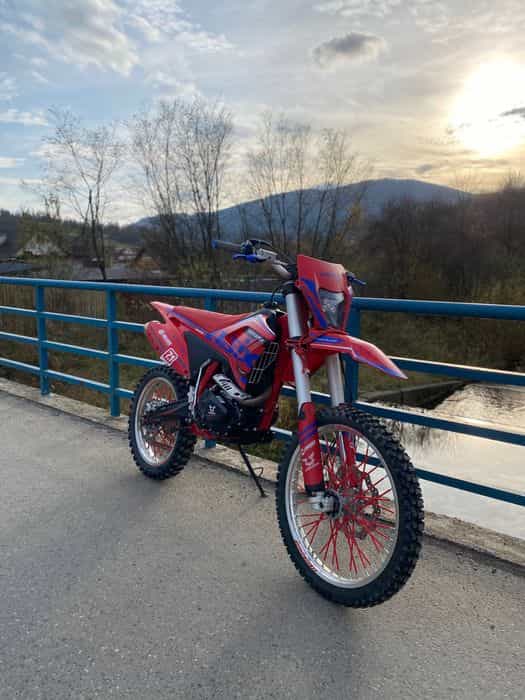 Cross asix lizard 300 JAK NOWY