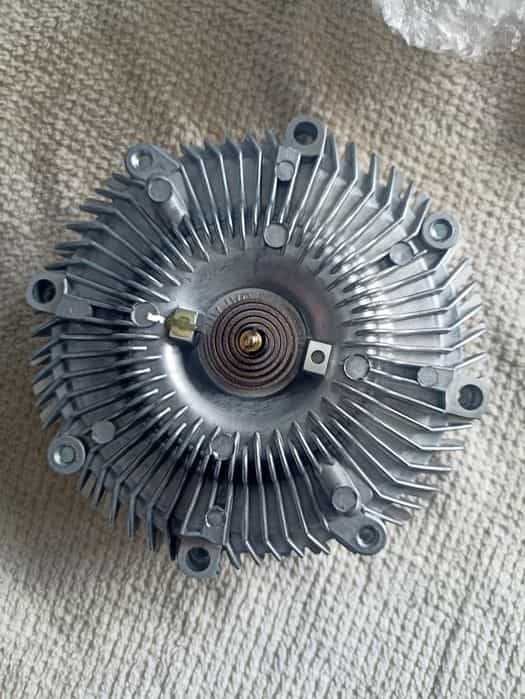 Sprzęło wentylatora chłodnicy Nissan Patrol K160 3.3D nowe, wiskoza