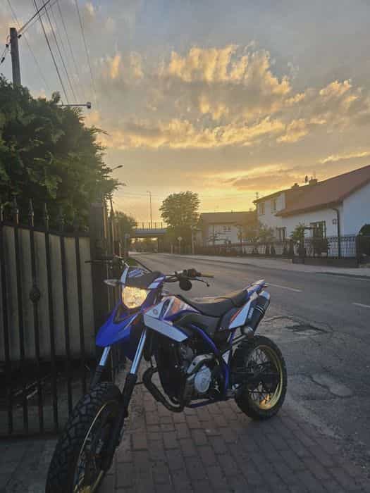 Sprzedam  yamaha wr 125 stan bardzo dobry  zadbany zarejestrowany niski przebieg
