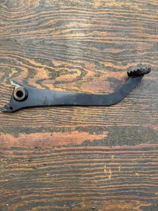 nozka dzwignia hamulca tyl tylna BRP can am can-am outlander renegade