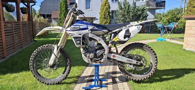 Yamaha YZ 450 F Akrapovic