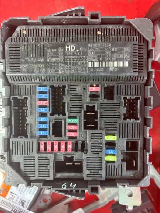 nissan navara d23 moduł sterownik komfortu 284b74jw2b