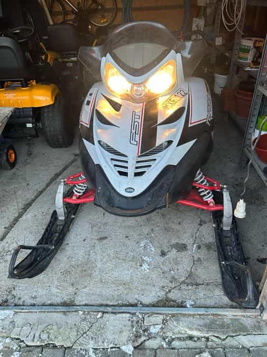 Skuter śnieżny polaris FST 750 turbo 2014r przebieg 1500km