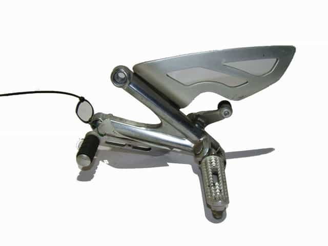 SET SETY PODNÓŻEK TRIUMPH DAYTONA 675