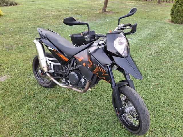 Ktm 690 supermoto  wtrysk