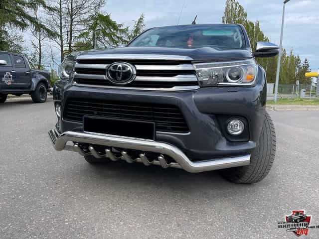 Orurowanie Toyota Hilux, rozłożyste z grillem, 2021+