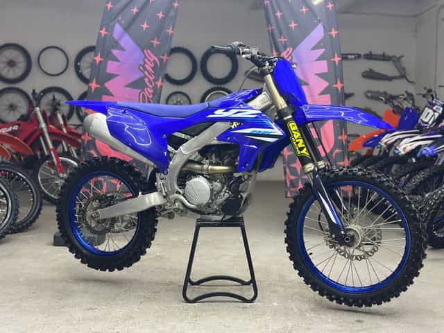 Yamaha YZF 250 cc rok 2025 - 45 mth -