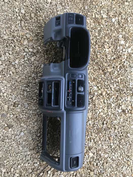 Suzuki jimny kokpit deska rozdzielcza