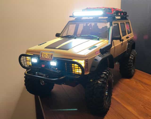 Jeep Cherokee XJ 1:10 RC (kopia TRX4) RTR