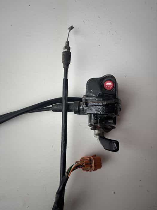 manetka / przełącznik napędu 2x4 / 4x4 z linką Honda trx/ foreman/ rubicon 500